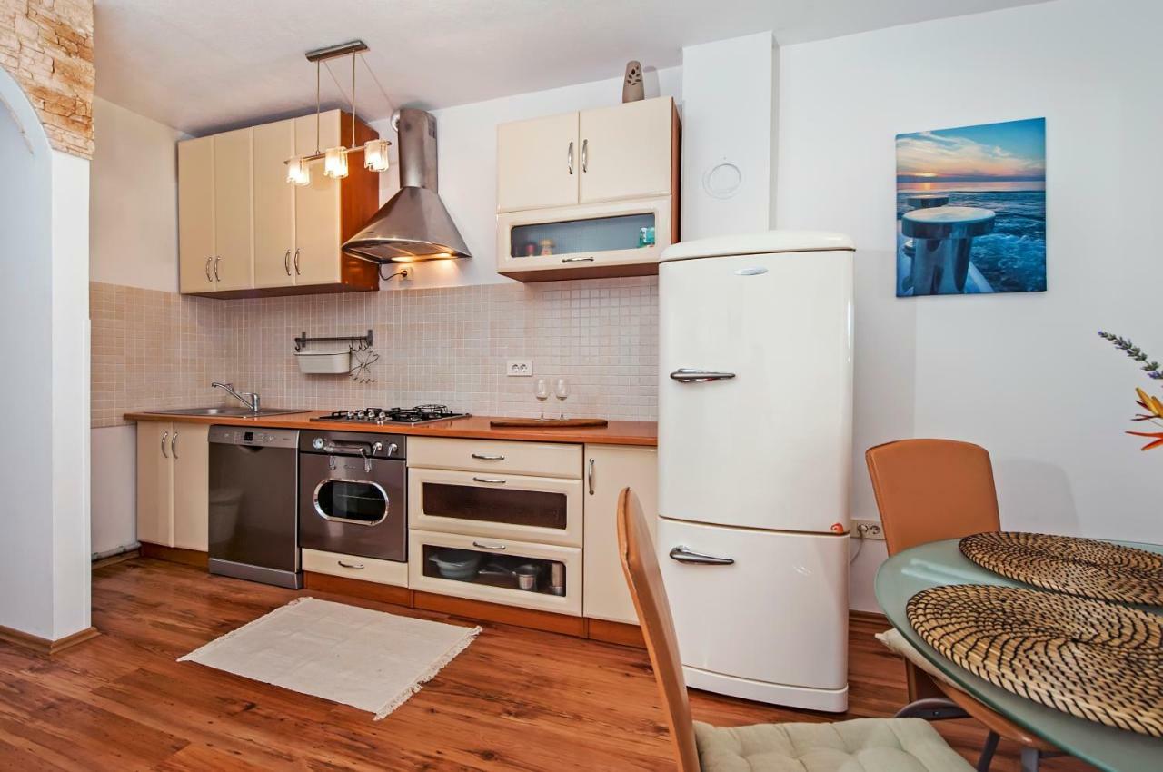Apartment Thalassa Rovinj Luaran gambar