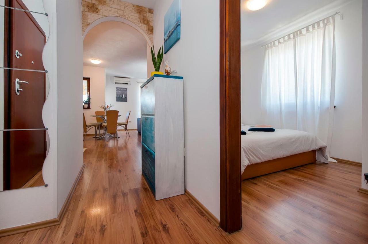 Apartment Thalassa Rovinj Luaran gambar